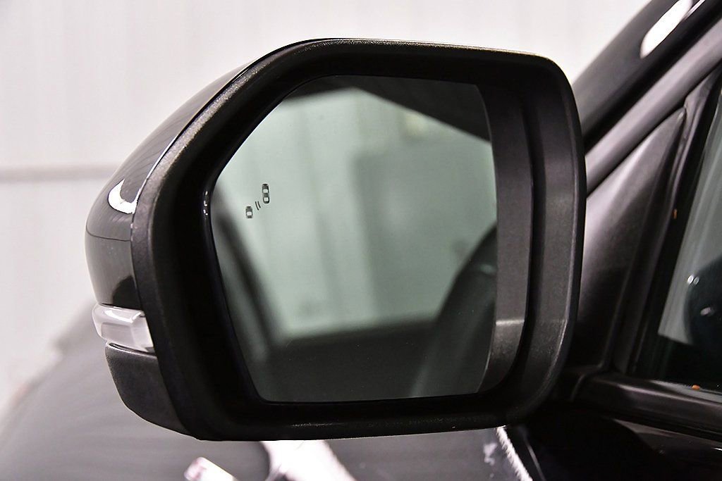 Used 2025 Ford Explorer ST-Line image 12