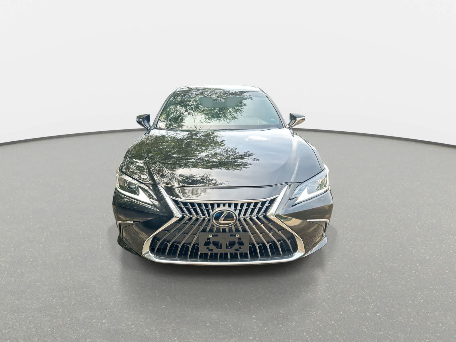 Used 2024 Lexus ES 350 w/ Premium Package FWD image 3