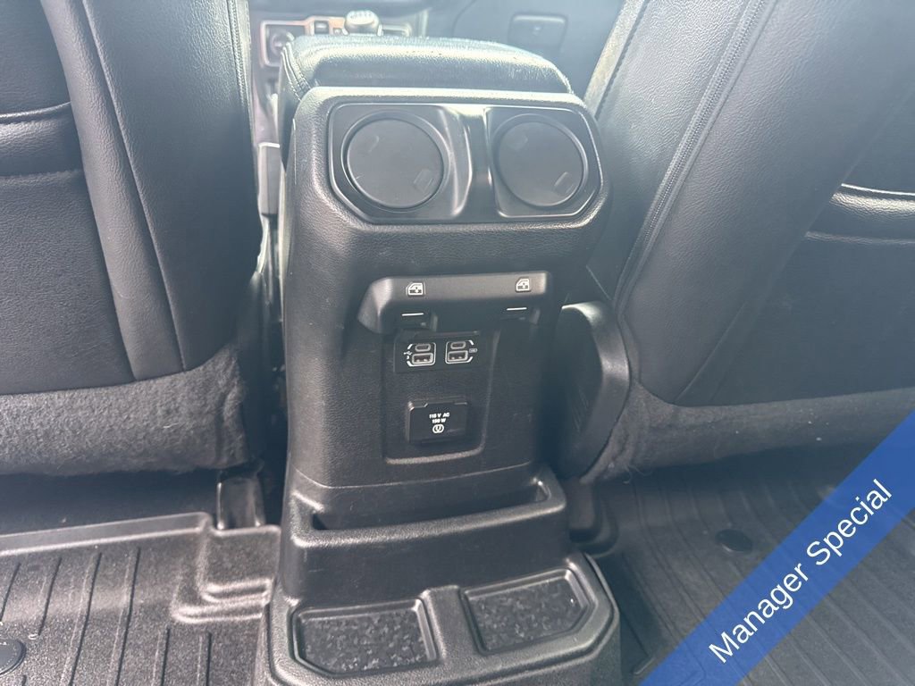 Used 2018 Jeep Wrangler Unlimited Sahara image 25