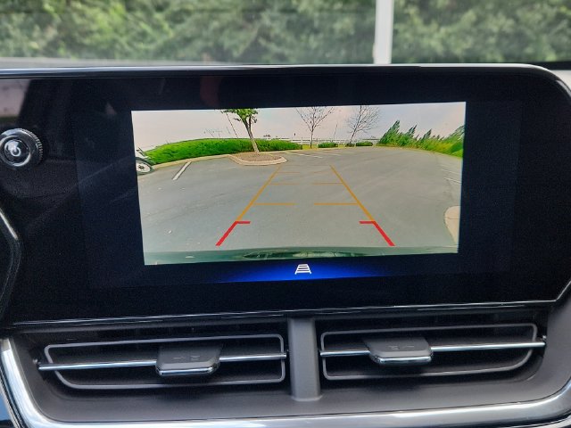 New 2026 Chevrolet Trax ACTIV w/ Sunroof Package FWD image 30
