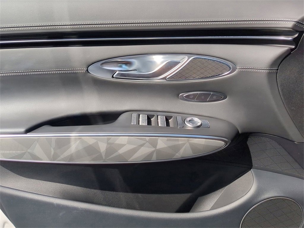 Used 2025 Genesis GV70 3.5T Sport w/ Sport Advanced Package image 25