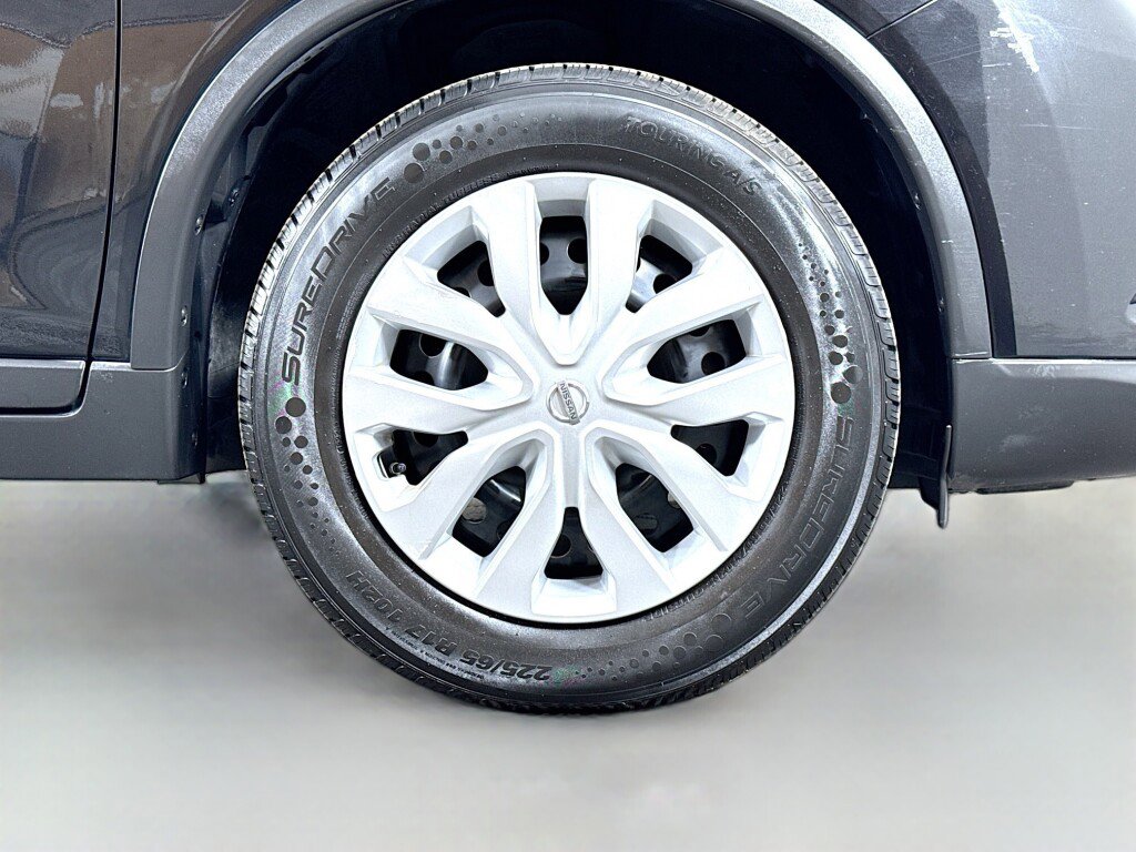 Used 2016 Nissan Rogue S w/ Appearance Package image 37