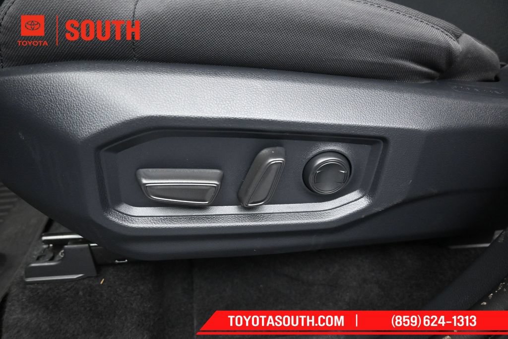 Used 2026 Toyota Tundra SR5 w/ SR5 Convenience Package AWD/4WD image 22