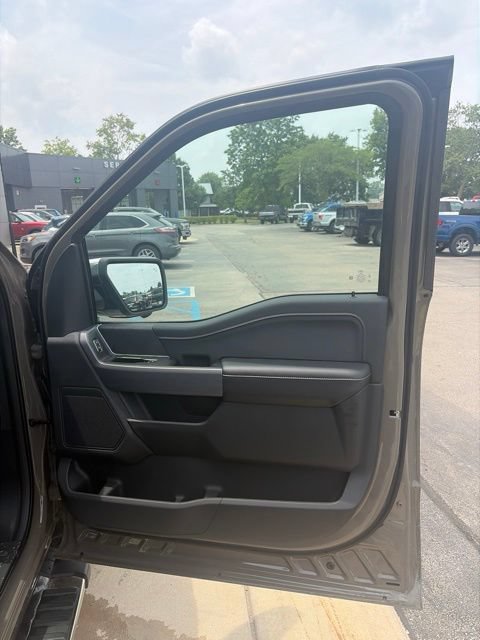 New 2025 Ford F150 XLT w/ Equipment Group 302A MID AWD/4WD image 19