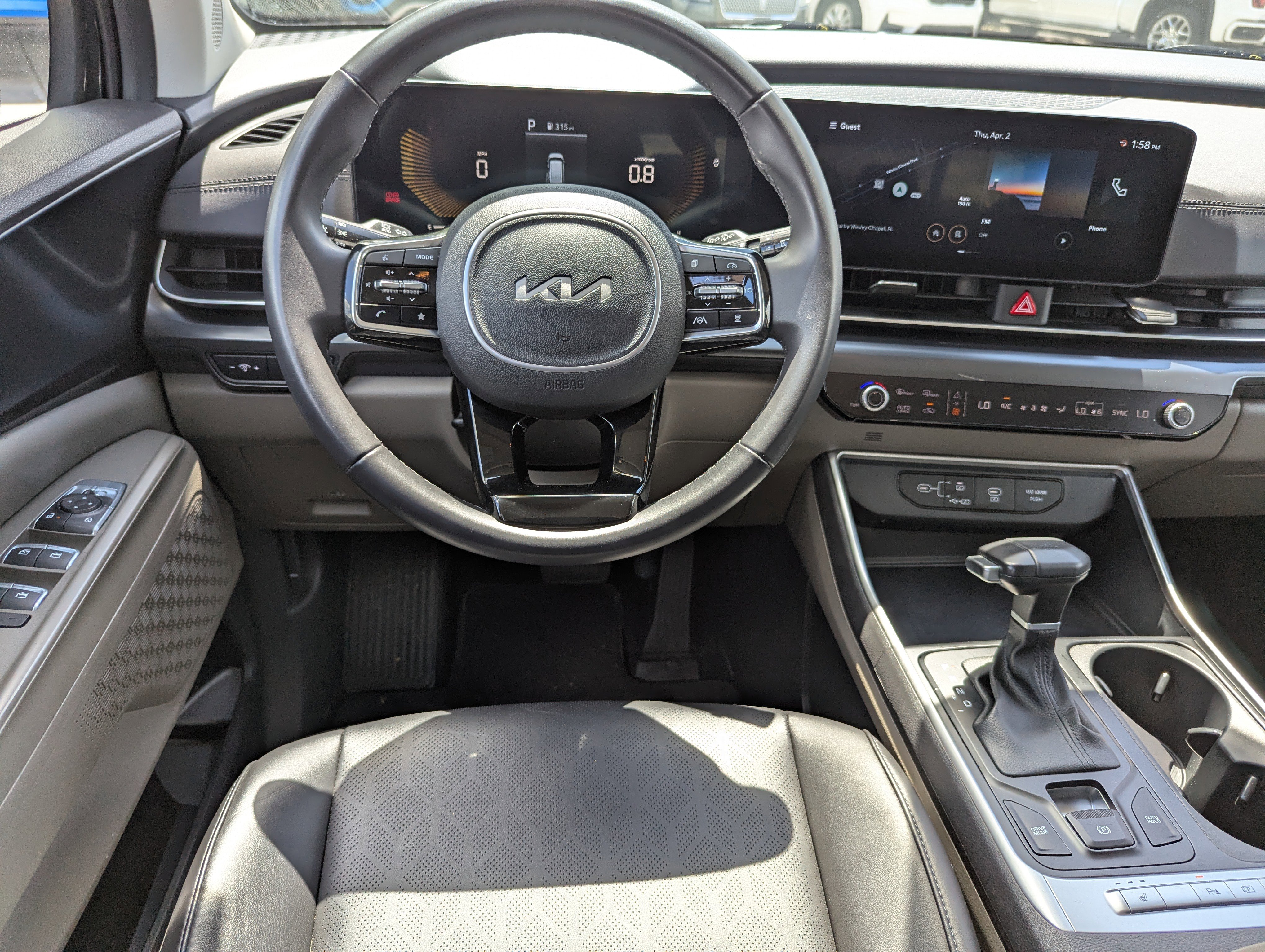 Certified 2025 Kia Carnival image 13