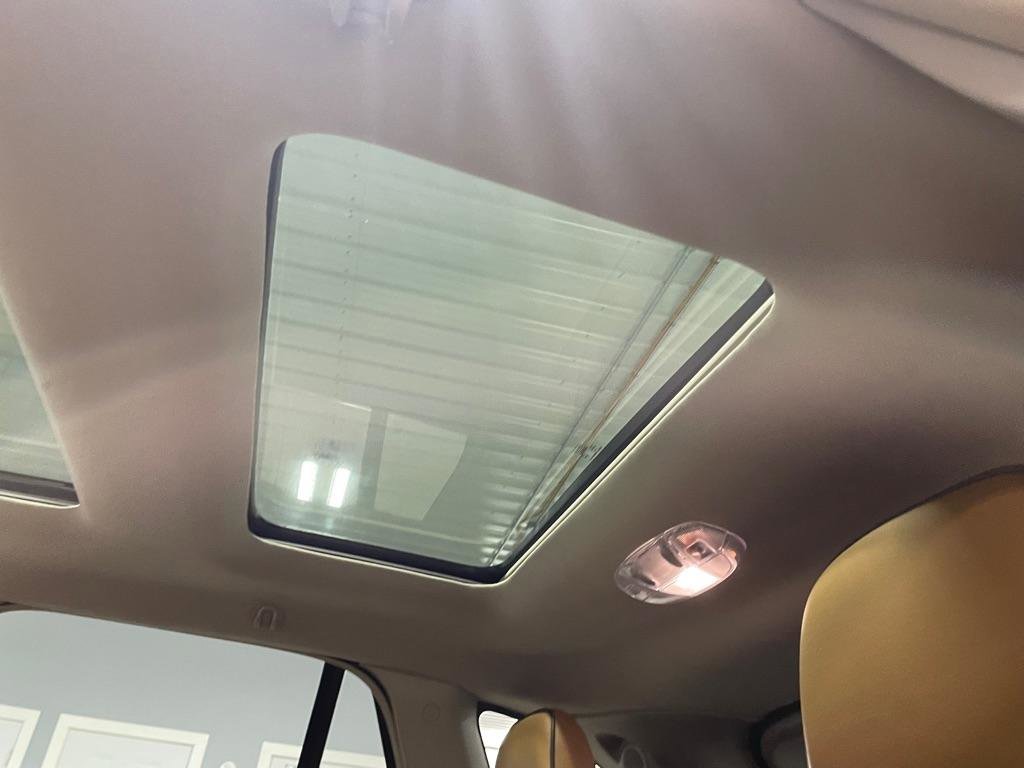 Used 2011 Lincoln MKX AWD w/ 102A Rapid Spec Order Code image 36