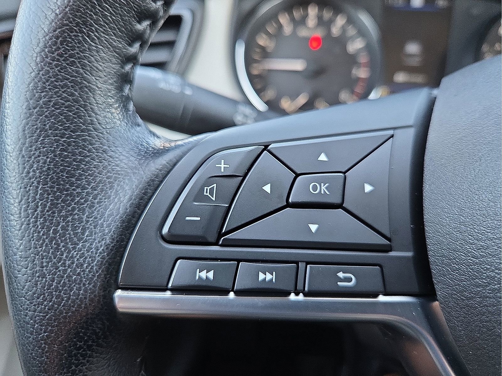 Used 2022 Nissan Rogue Sport SL image 19