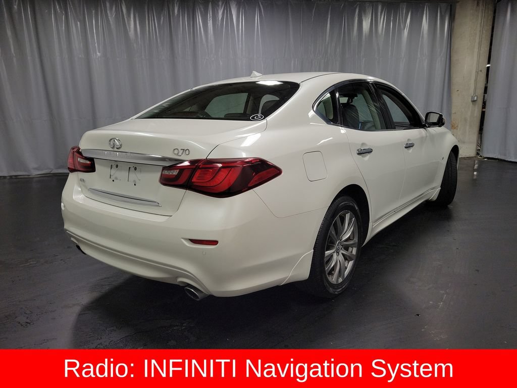 Used 2016 INFINITI Q70 3.7 AWD/4WD image 9