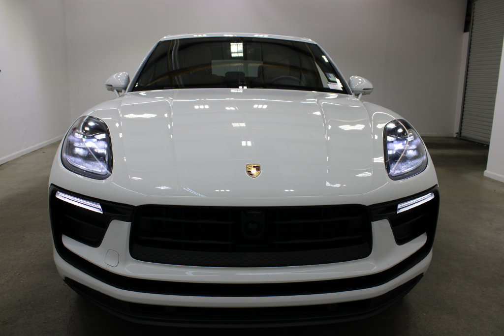 Used 2023 Porsche Macan AWD/4WD image 10