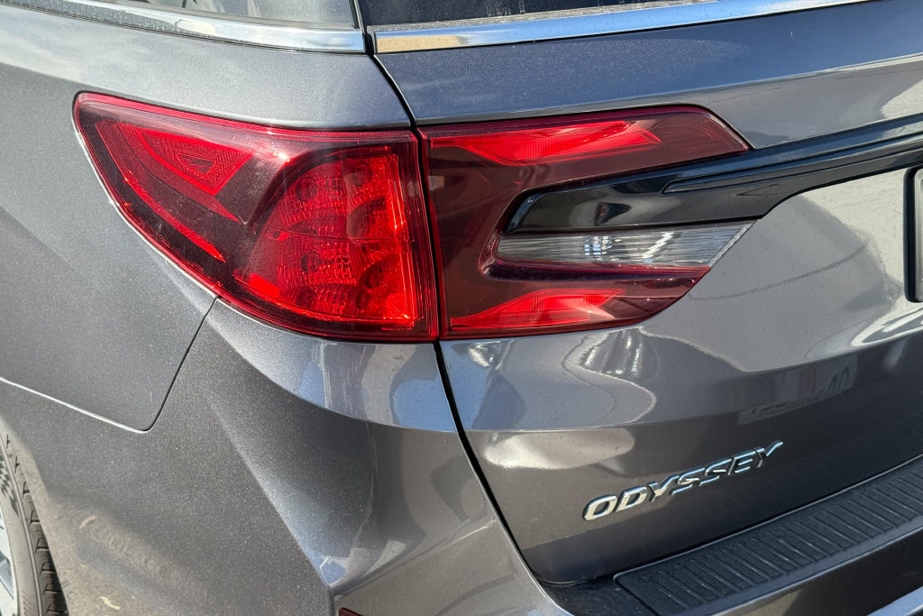Used 2025 Honda Odyssey EX-L image 6
