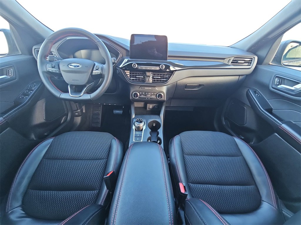 Used 2025 Ford Escape ST-Line image 9