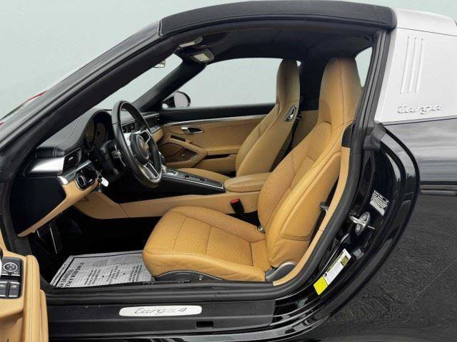 Used 2019 Porsche 911 Targa 4 AWD/4WD image 21