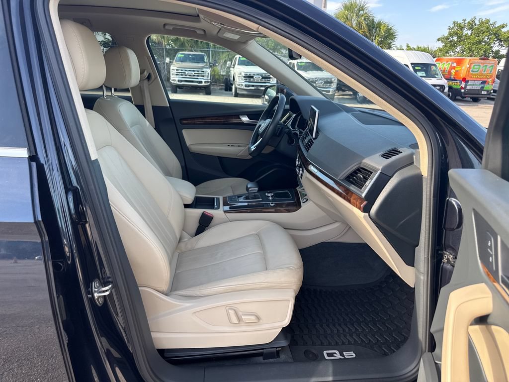 Used 2018 Audi Q5 2.0T Premium Plus w/ Premium Plus Package AWD/4WD image 26