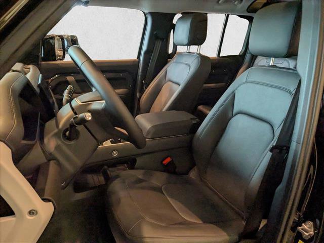 Used 2025 Land Rover Defender 110 S image 14