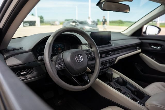 Used 2023 Honda Accord LX image 13