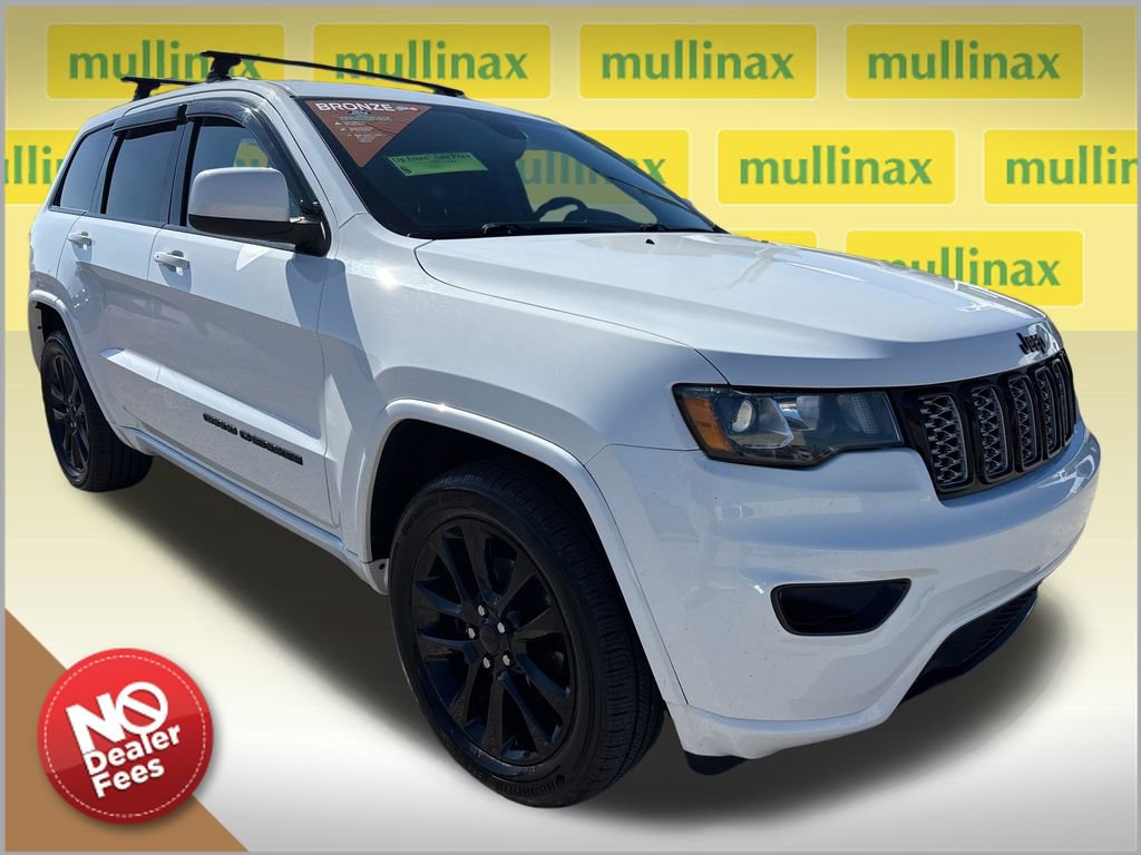 Used 2020 Jeep Grand Cherokee Altitude RWD image 1