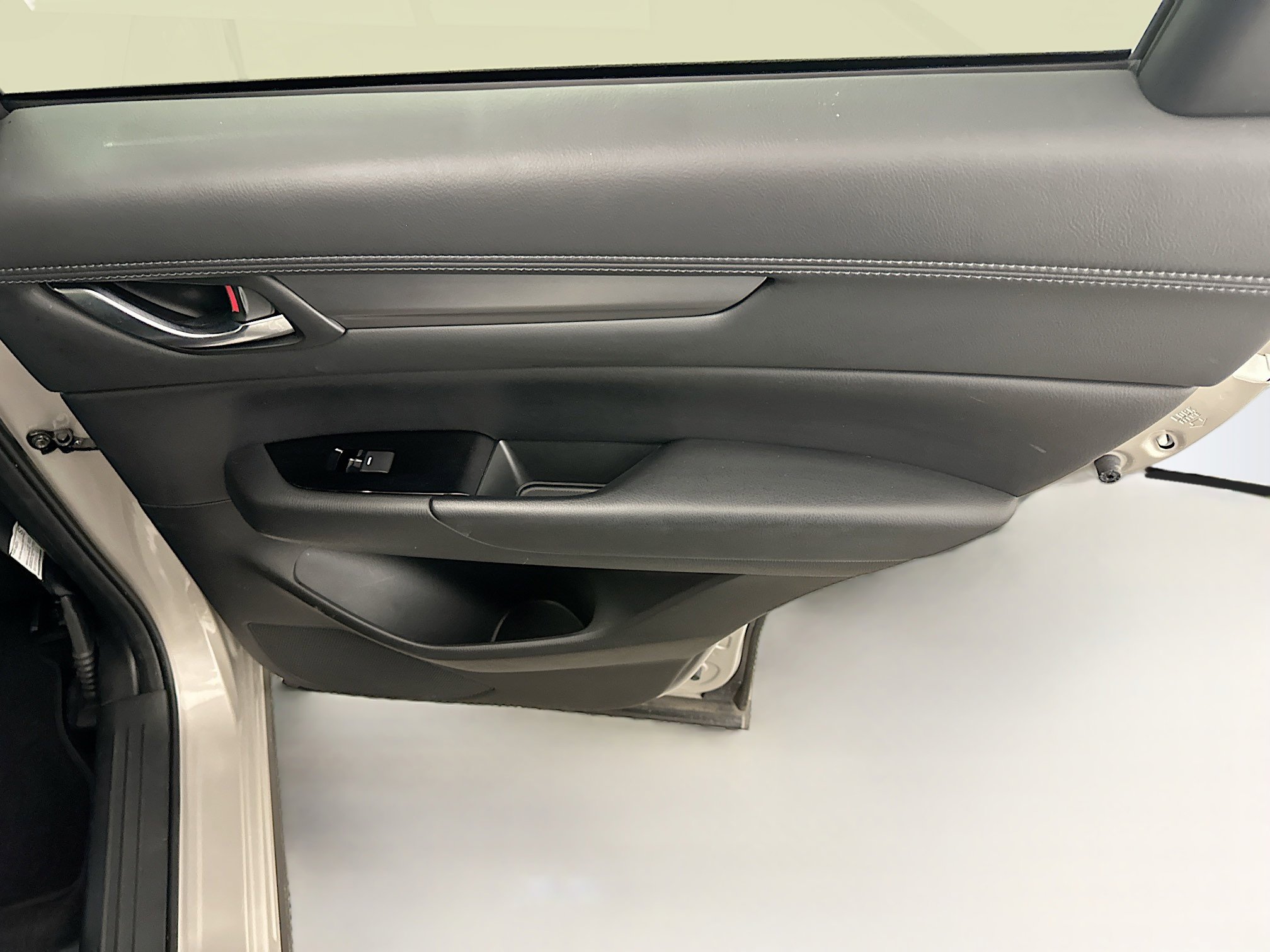 Used 2025 MAZDA CX-5 AWD 2.5 S w/ Preferred Package image 32