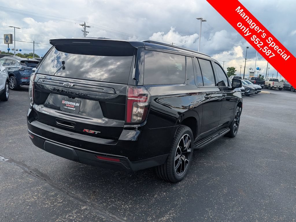 Used 2023 Chevrolet Suburban RST w/ Luxury Package AWD/4WD image 8