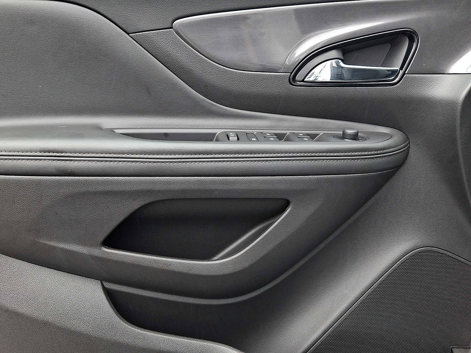 Used 2019 Buick Encore Sport Touring w/ Safety Package image 14