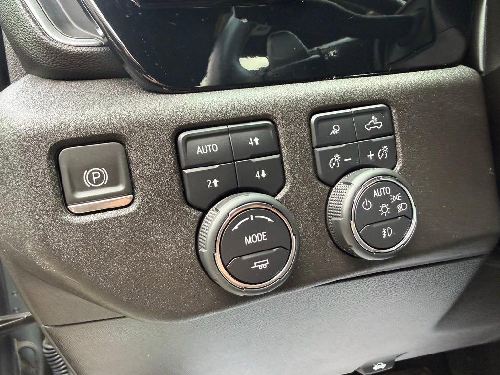 Used 2024 Chevrolet Silverado 1500 High Country image 13