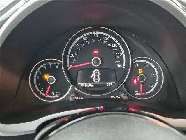 Used 2013 Volkswagen Beetle 2.0T FWD image 11