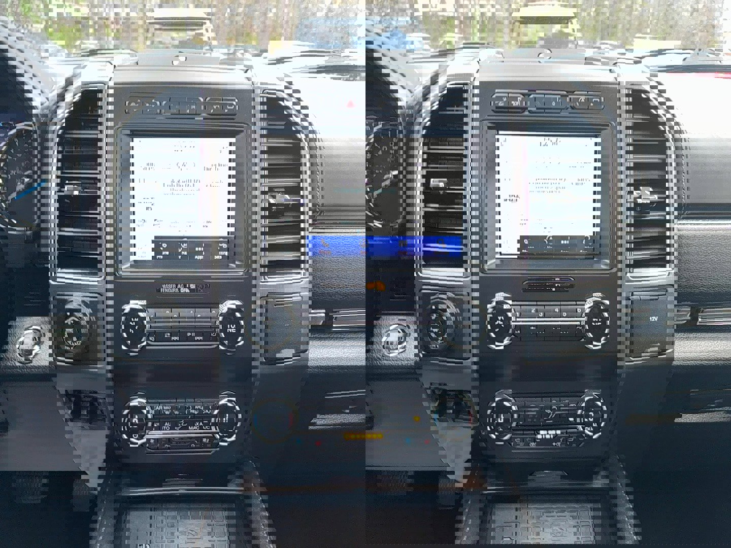 Used 2020 Ford Expedition Platinum image 19