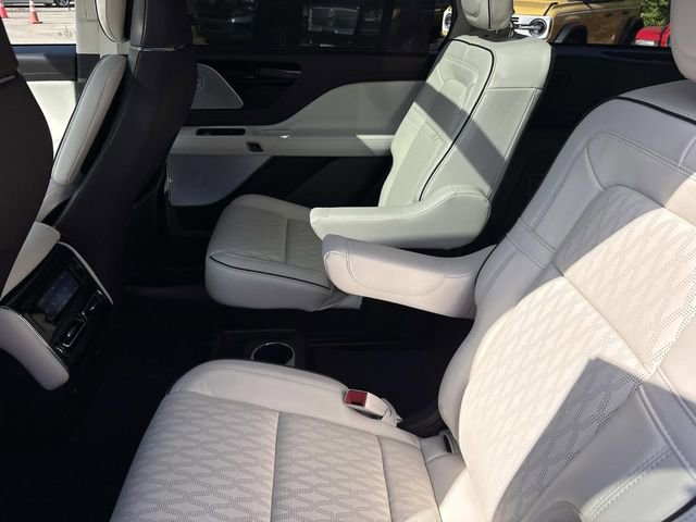 Certified 2023 Lincoln Aviator Black Label image 18