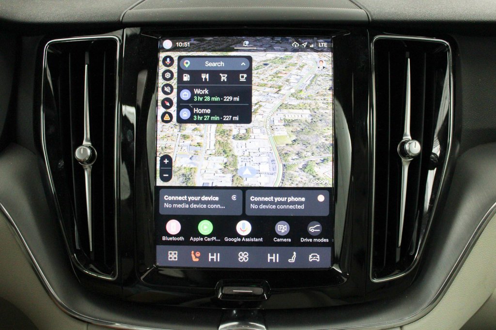Used 2024 Volvo XC60 B5 Core w/ Protection Package Premier AWD/4WD image 35
