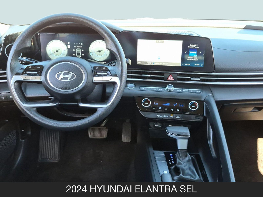 Used 2024 Hyundai Elantra SEL FWD image 13