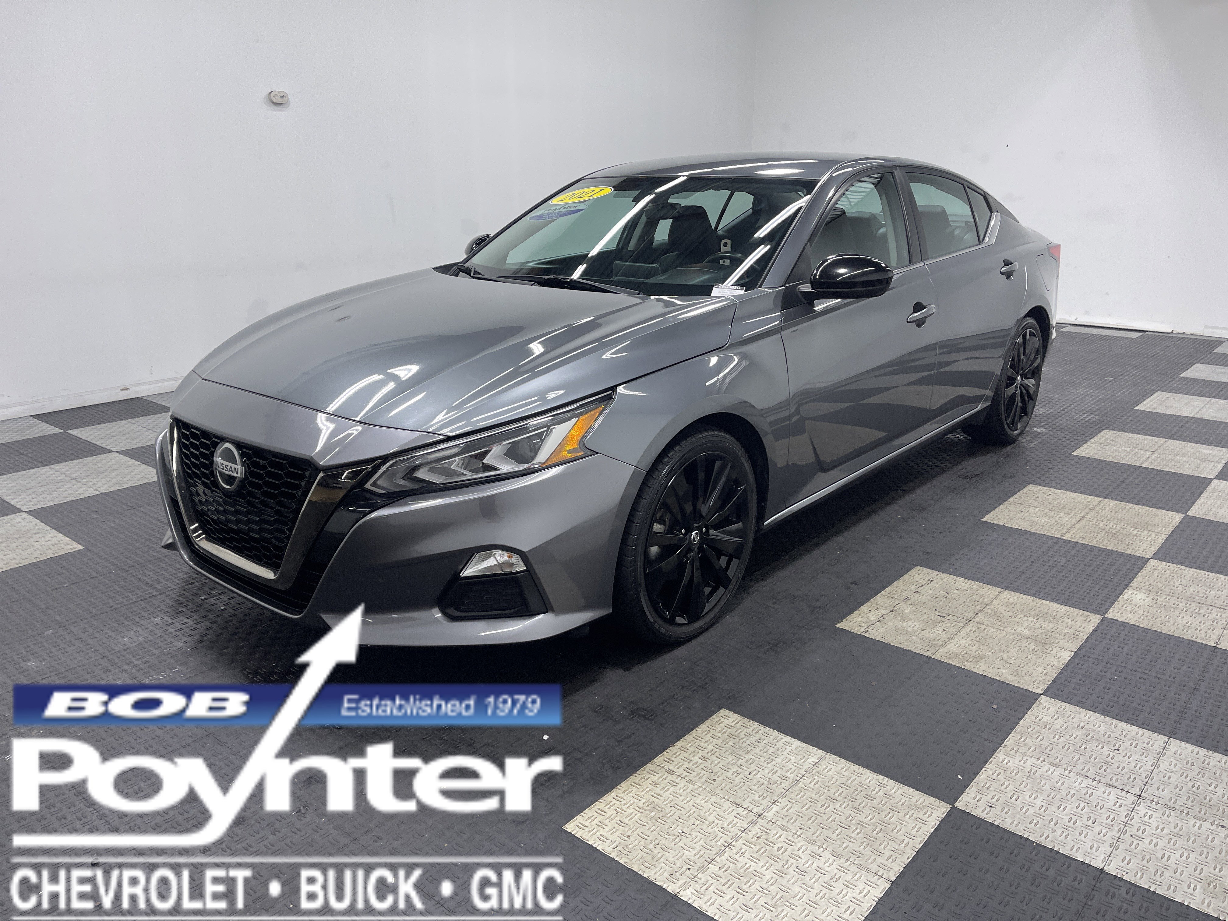 Used 2021 Nissan Altima 2.5 SR image 1
