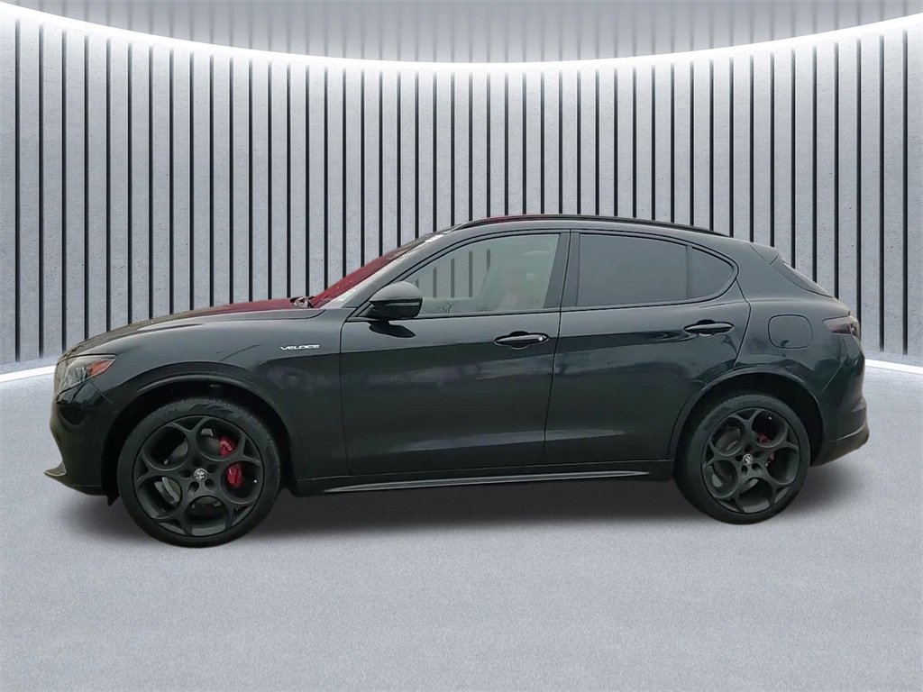 Used 2024 Alfa Romeo Stelvio Veloce image 6