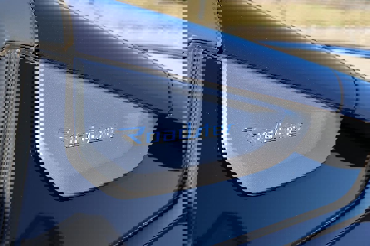 Used 2019 BMW i8 Roadster image 13