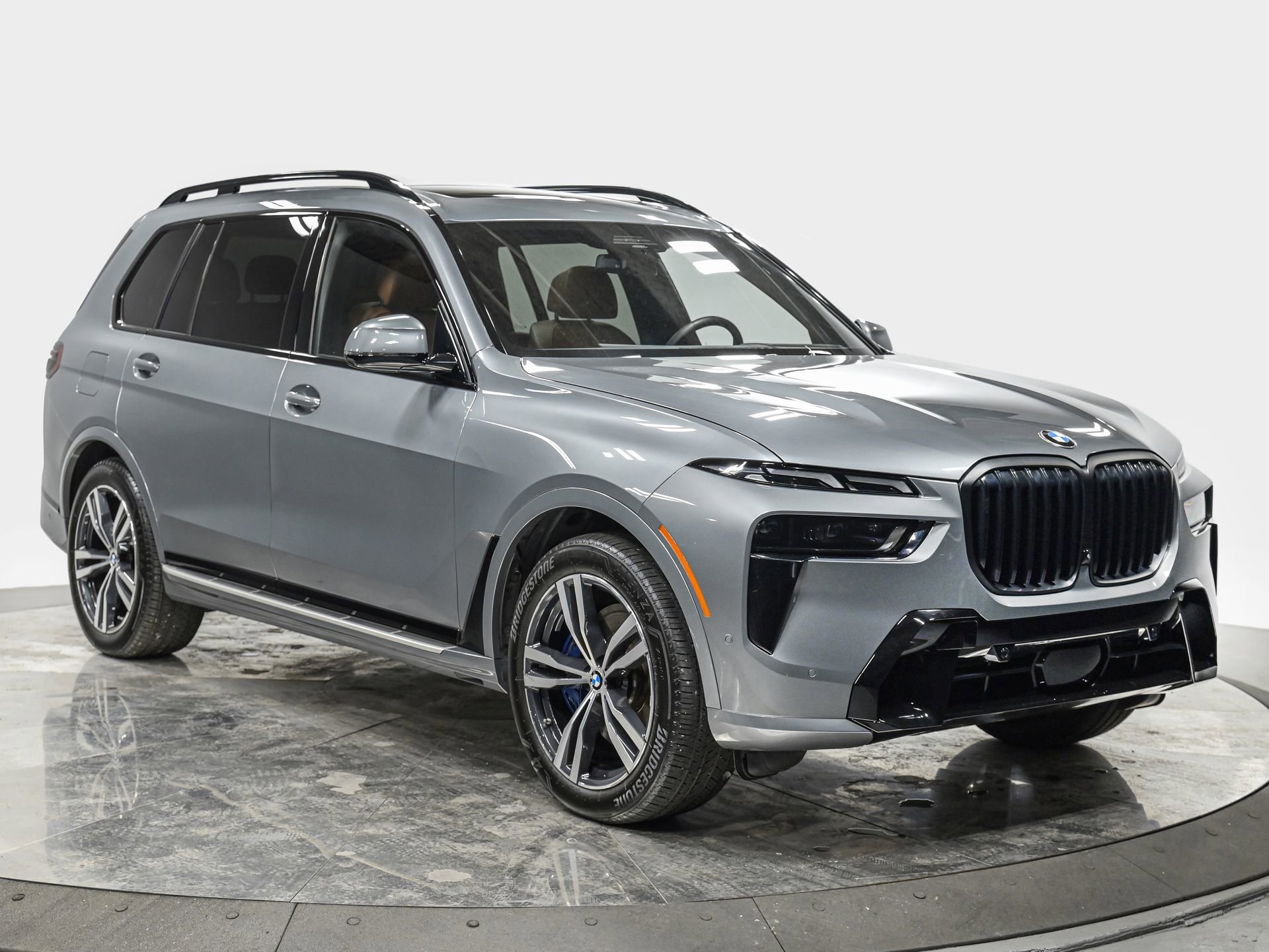 Used 2023 BMW X7 xDrive40i w/ Executive Package image 9