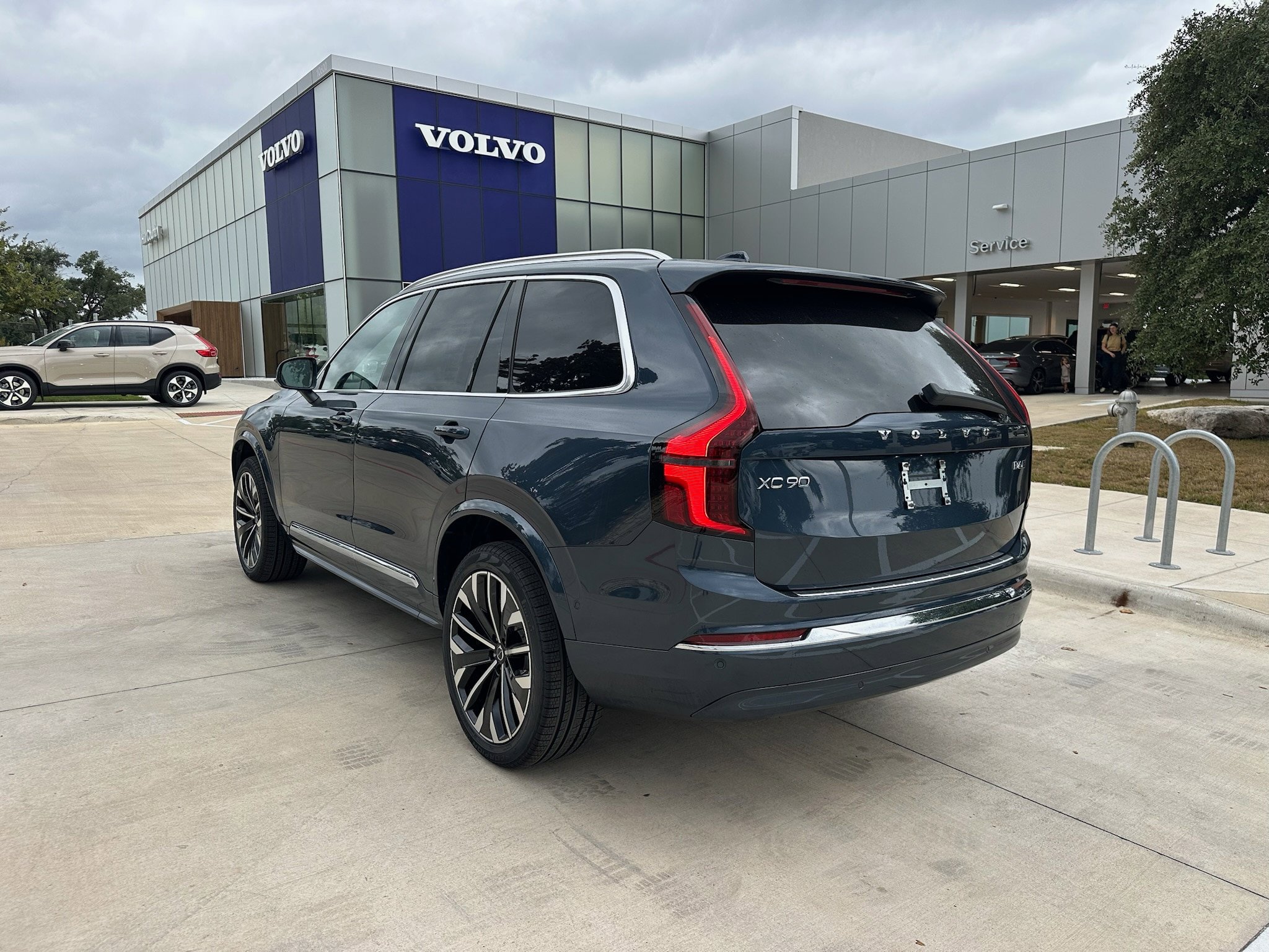 Used 2026 Volvo XC90 B6 Plus w/ Protection Package Premier AWD/4WD image 4
