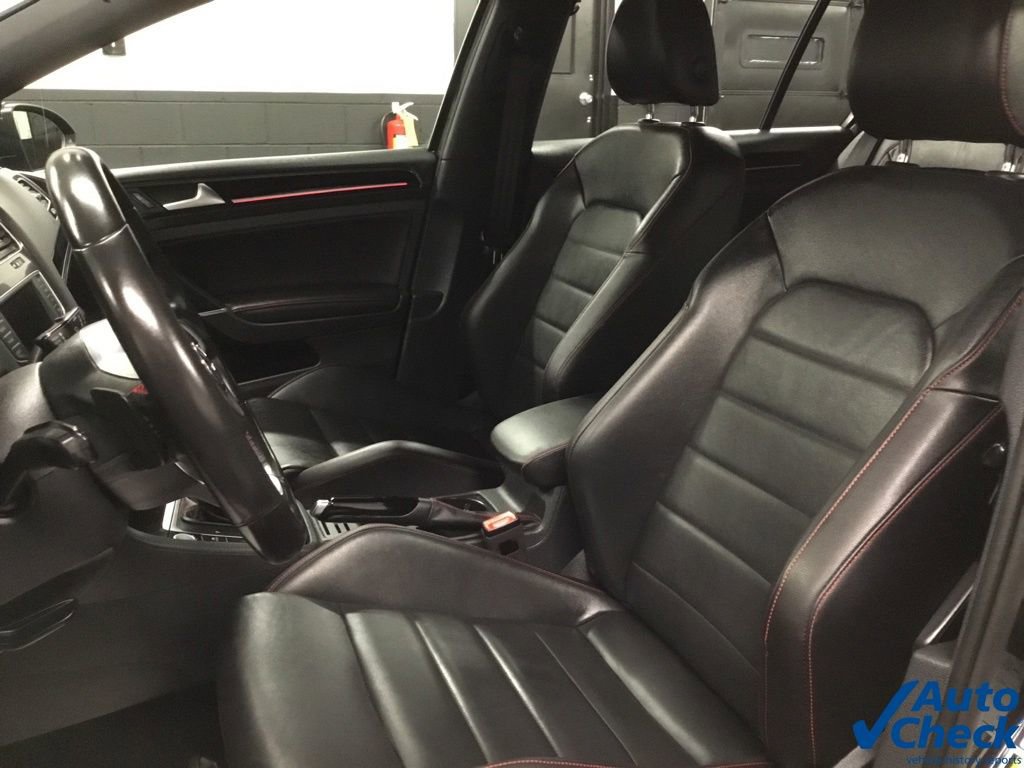 Used 2017 Volkswagen GTI SE image 21