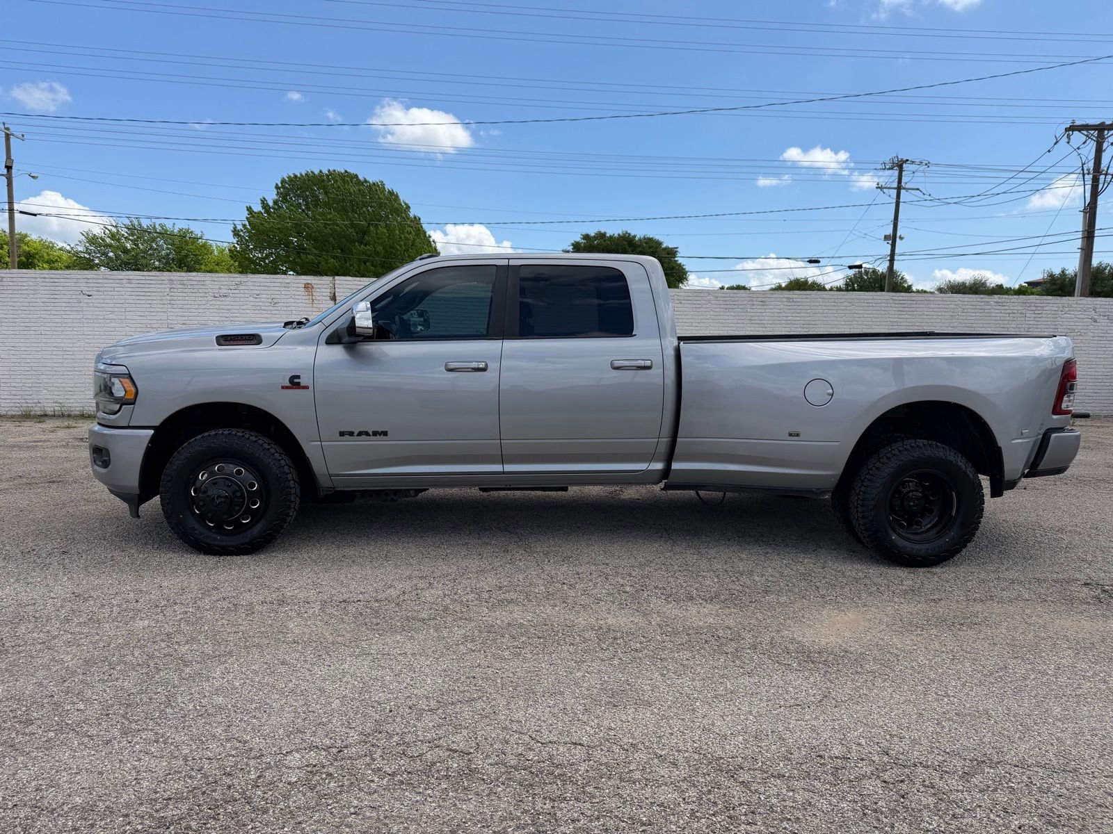 Used 2021 RAM 3500 Big Horn w/ Night Edition image 3