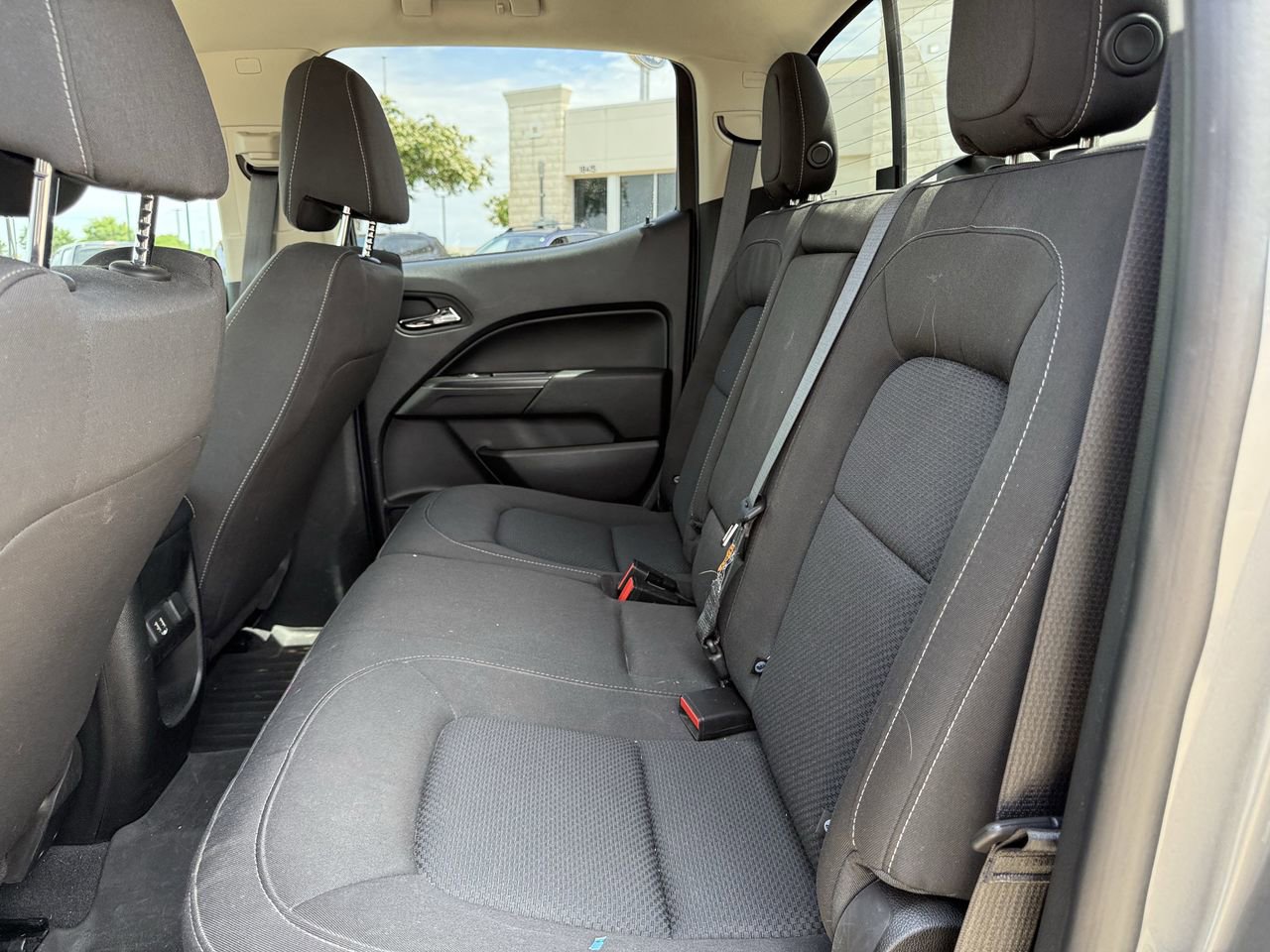 Used 2022 Chevrolet Colorado LT w/ LT Convenience Package AWD/4WD image 28
