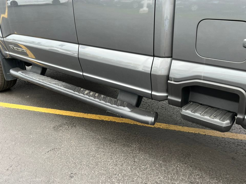 Used 2023 Ford F250 XLT w/ Snow Plow/Camper Package AWD/4WD image 8