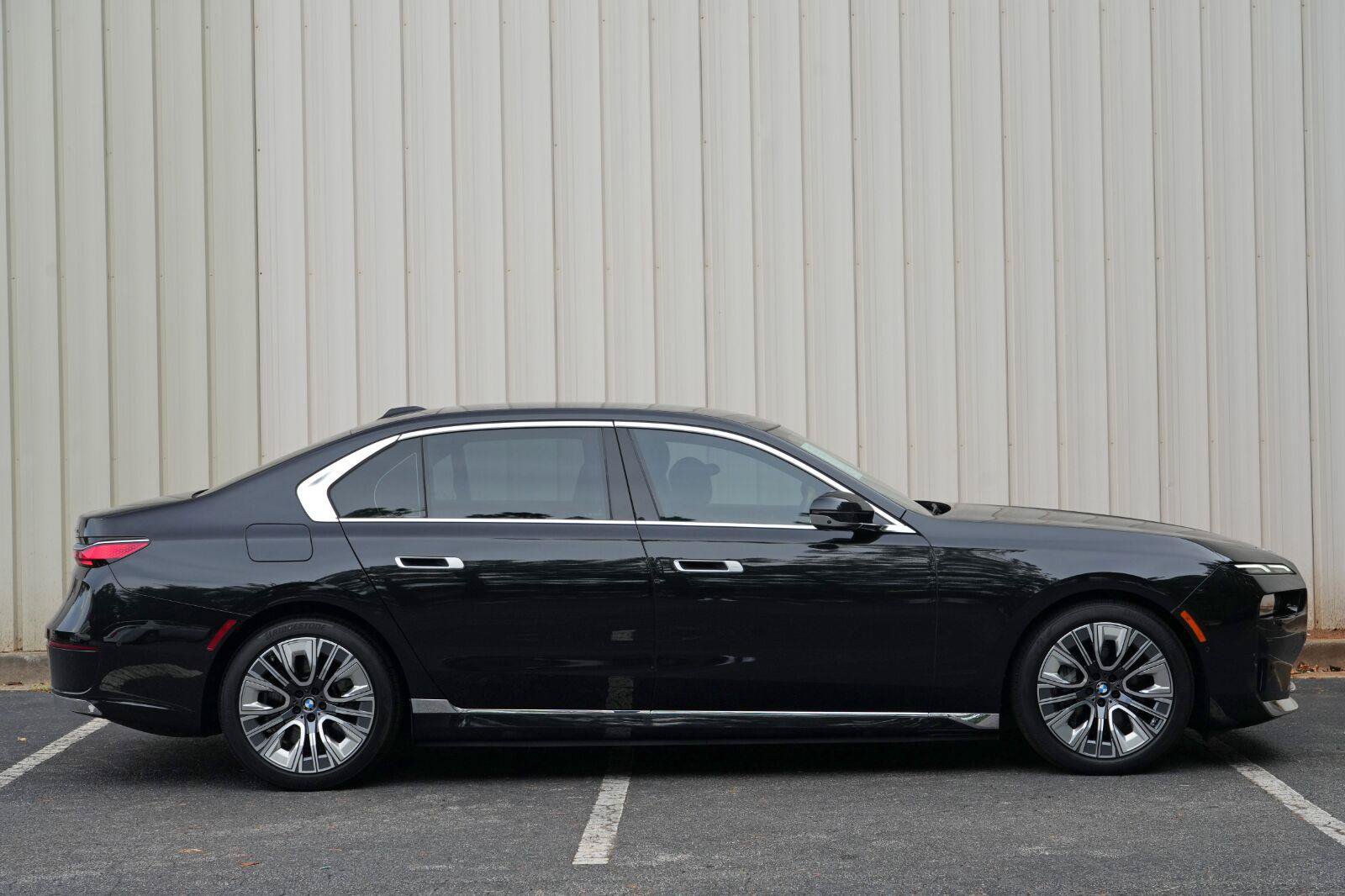 Used 2023 BMW i7 xDrive60 AWD/4WD image 60