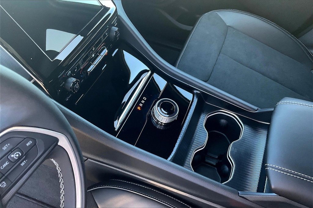 New 2025 Jeep Grand Cherokee Altitude image 8