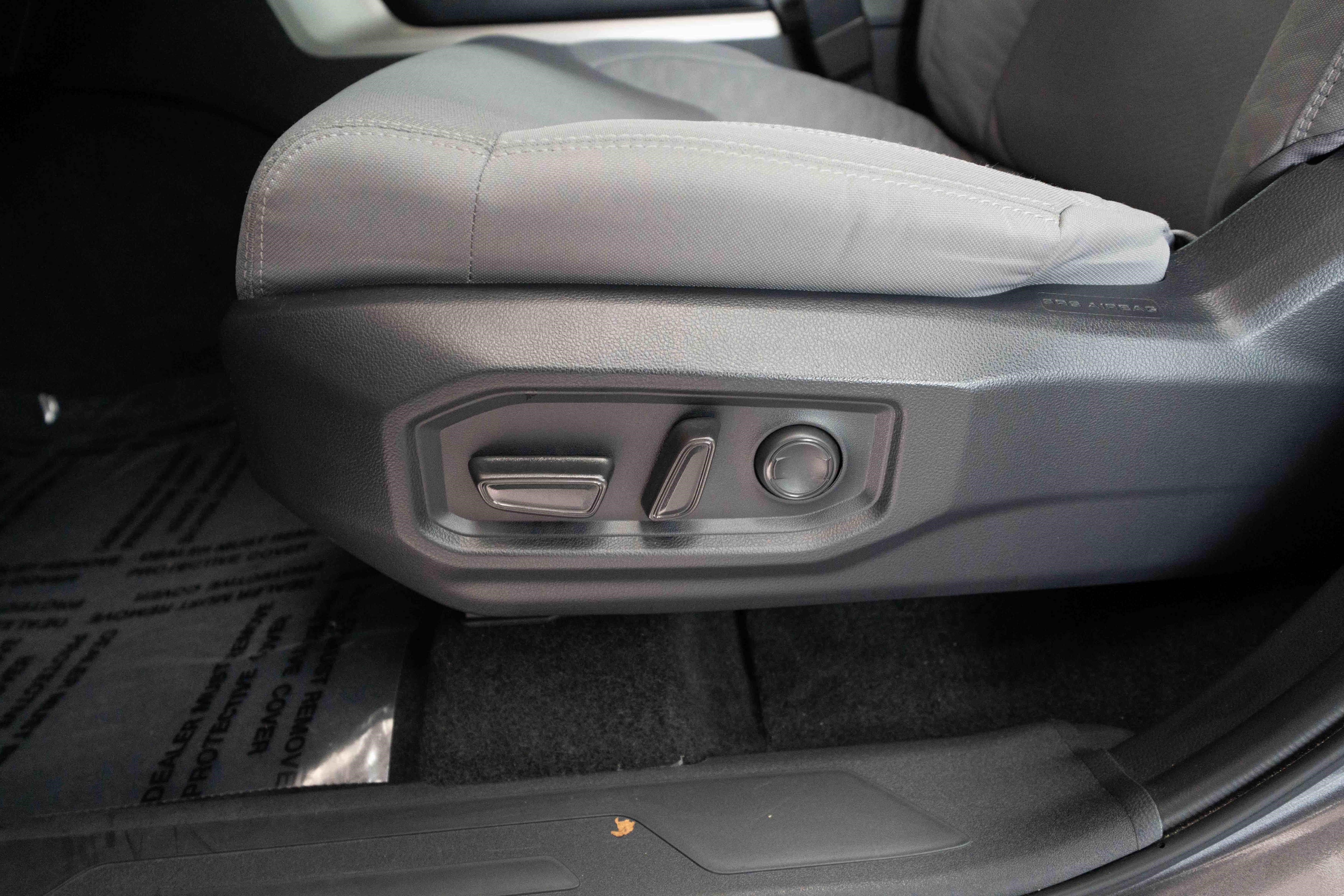 Used 2025 Toyota Tundra SR5 AWD/4WD image 12