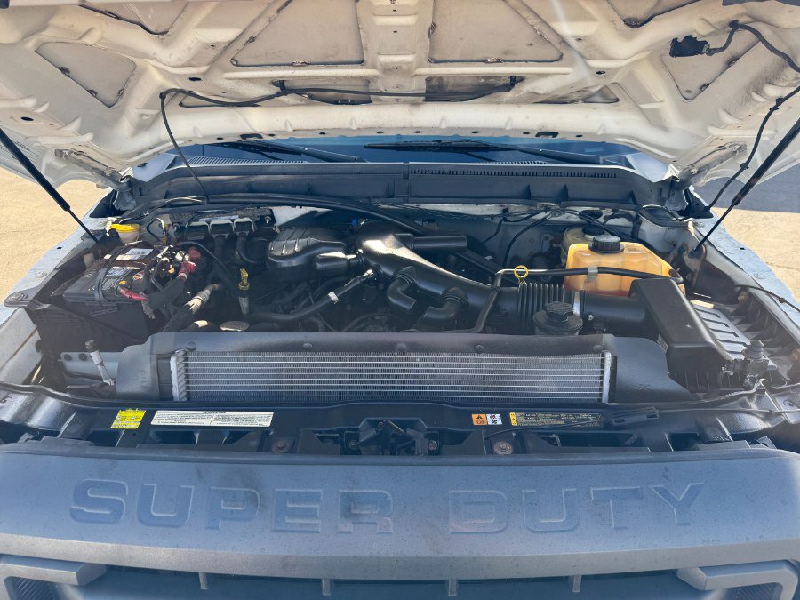 Used 2014 Ford F550 4x4 Regular Cab Super Duty image 23