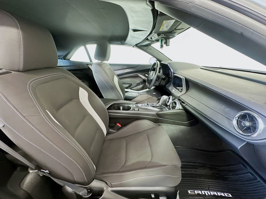Used 2024 Chevrolet Camaro LT w/ Technology Package image 27