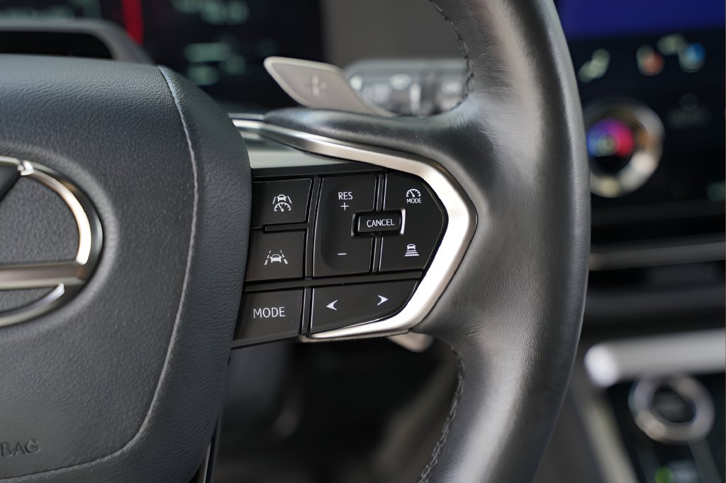 Used 2024 Lexus GX 550 AWD/4WD image 12