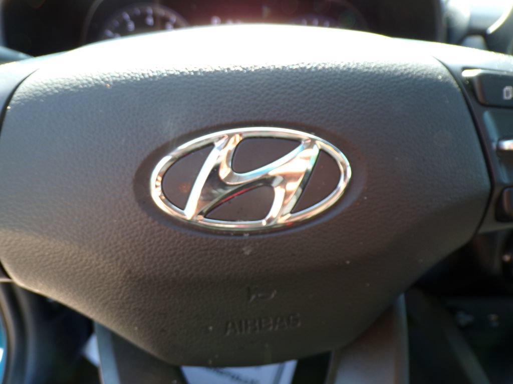Certified 2022 Hyundai Kona SEL AWD/4WD image 32