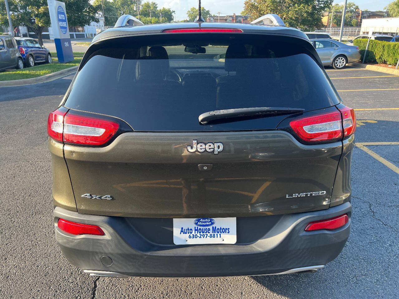 Used 2015 Jeep Cherokee Limited AWD/4WD image 13