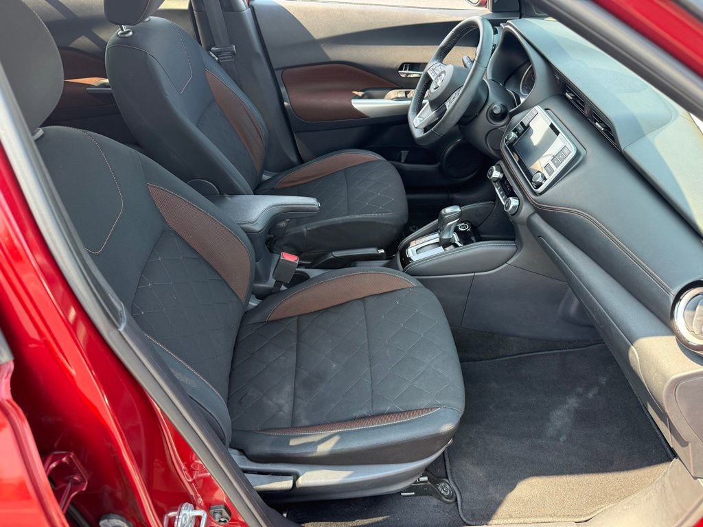 Used 2020 Nissan Kicks SR image 39