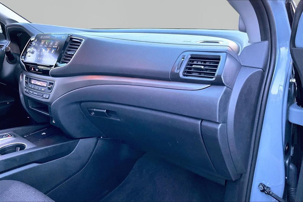 Used 2024 Honda Ridgeline Sport image 18