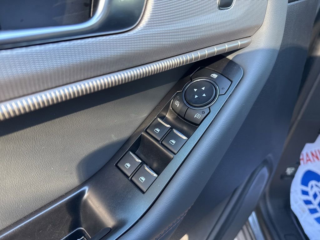 Used 2025 Ford Explorer Active image 11
