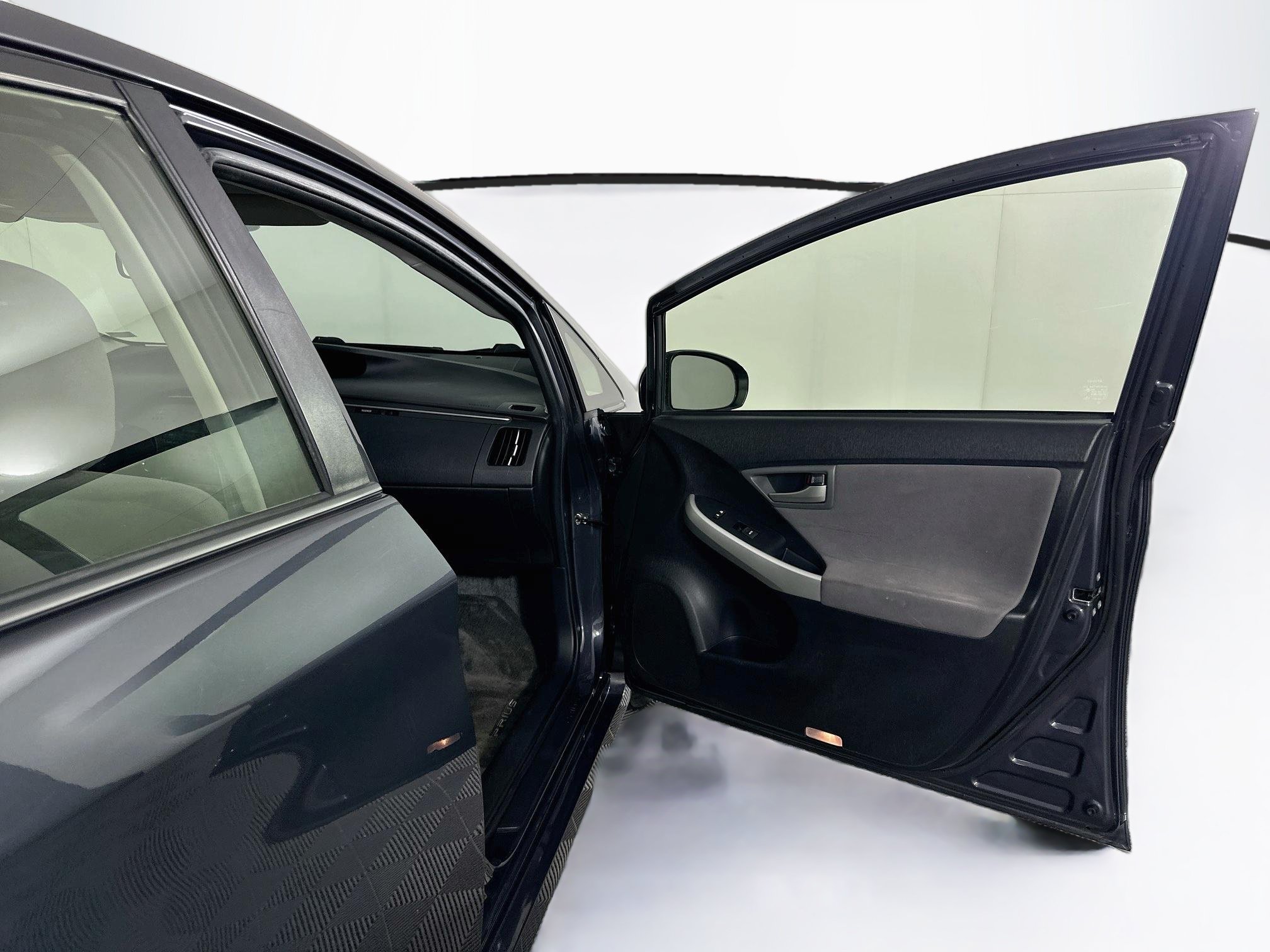 Used 2014 Toyota Prius Two FWD image 29